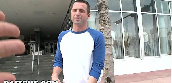  BAIT BUS - We Find Straight Bait Miami Tourist Jason Talon Hangin Out In South Beach